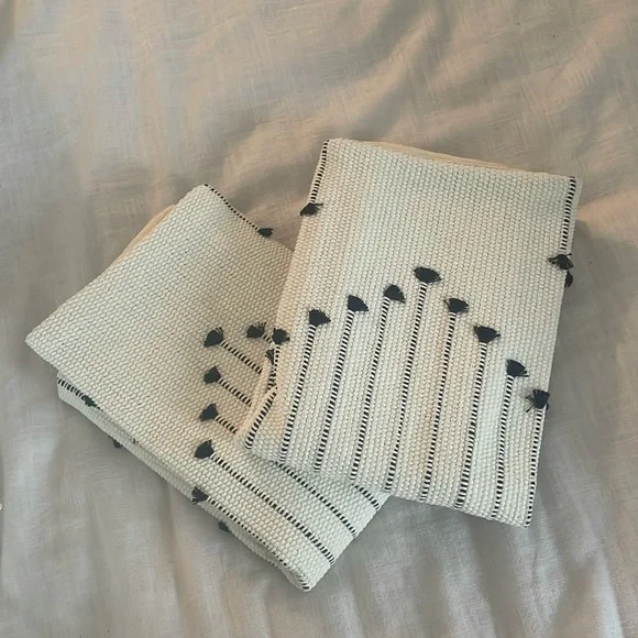 2 Pillow Covers - Picture 1 of 3